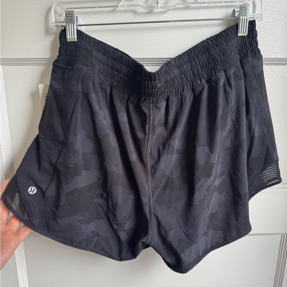 NWT Lululemon Hotty Hot HR Short 4”